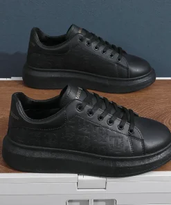 Casual Shoes Men 2024 New arrival Lace-up Thick Sole Casual Sneakers Versatile Leather Muffin Shoes Elevated Male Board Footwear